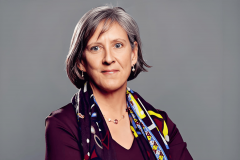 aryMeeker的演讲深切阐发了AI高潮背后的经济动态